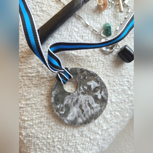 Free People, International Love Layered Necklace, Navy Combo -NEW!! - Picture 6 of 9